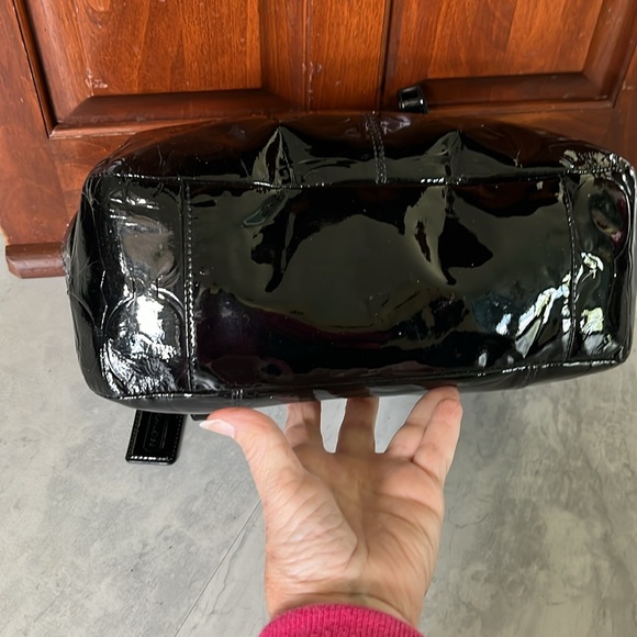 Coach  Vintage  black patent leather shoulder bag  small tote  Silvertone HW EUC - Picture 11 of 17